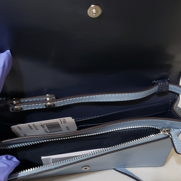 Coach - Picture 3 of 3